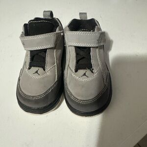 Grey and black children’s jordans. Size 6c